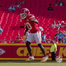 Tyreek Hill Running Man Dance GIF | GIFDB.com