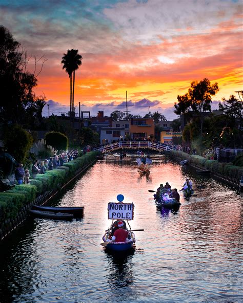 Venice For Change: PHOTOS: Venice Canals Holiday Boat Parade