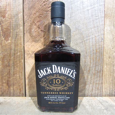 Jack Daniels 10 Years Old Whiskey 700ml - Oak and Barrel