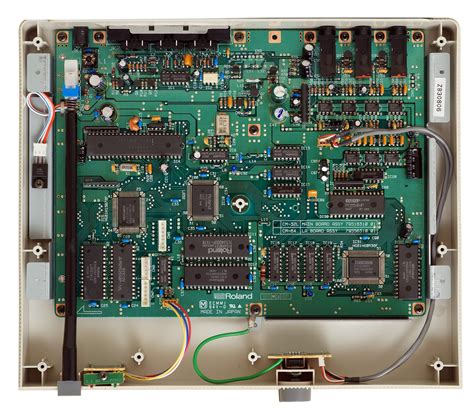 Roland LA Sound Module CM-32L_Internals