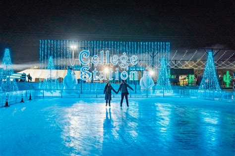 5 Dazzling Houston Ice Rinks In Houston To Skate This Winter