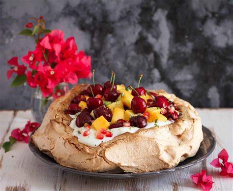 Pavlova Recipe Dessert Meringue Summer Recipe Easy Entertaining