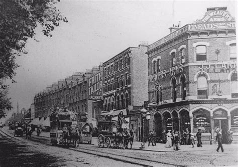 Stamford Hill Broadway looking north, Cazenove Road to the right Old London, Vintage London ...