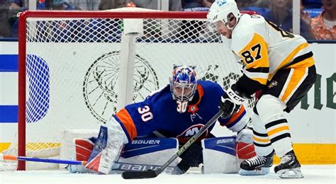 Islanders sign goalie Ilya Sorokin to three-year, $12M extension