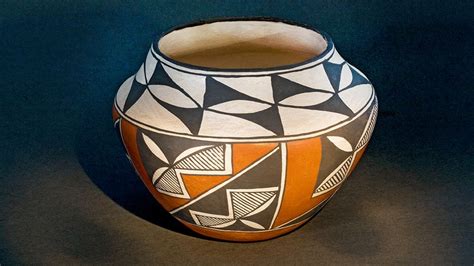 A Guide to Native American Pottery