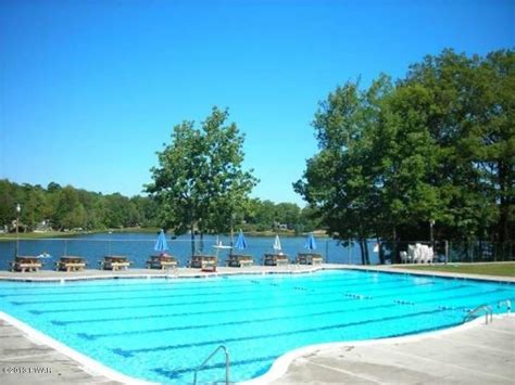 986 Lake Adventure Dr, Milford, PA 18337 - realtor.com®