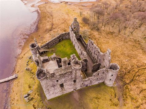 Kilchurn Castle empty shell from above on the banks of Loch Awe, Argyll. | Scotland castles ...