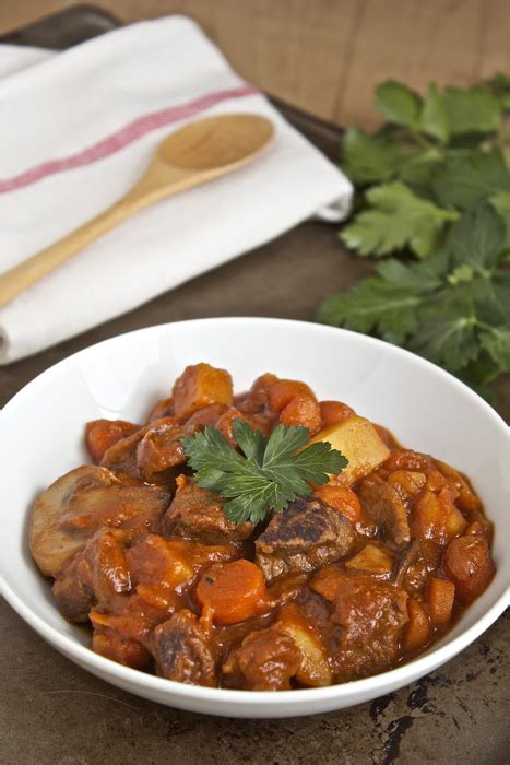 Guinness beef stew (aka, Vendetta Venison Stew) | Yankee Kitchen Ninja