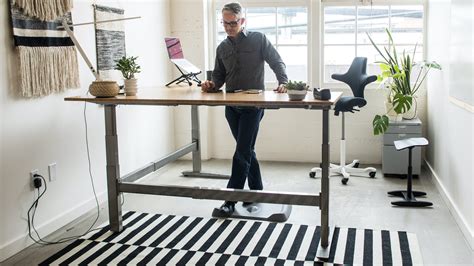 Fully Jarvis Bamboo Standing Desk uses sustainably grown bamboo & is free from pesticides ...