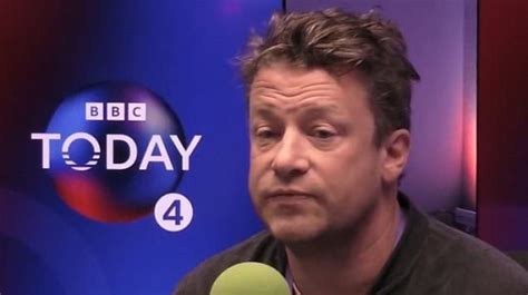 Jamie Oliver ready to 'fight' Liz Truss over free school meals | Metro News