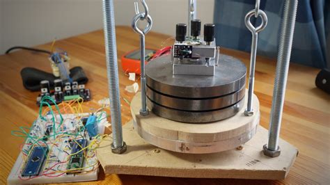 Build Your Own Scanning Tunneling Microscope (STM) for Viewing Atomic Structures - SolidSmack