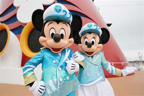 Disney Cruise Line Shares Image of Mickey & Minnie in New Silver Anniv ...