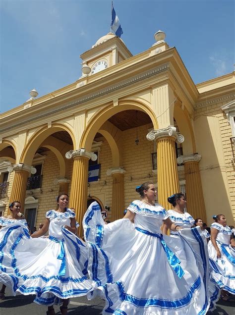 Independence Day (September 15th) El Salvador 🇸🇻 Central America, traditions, woven fabrics ...