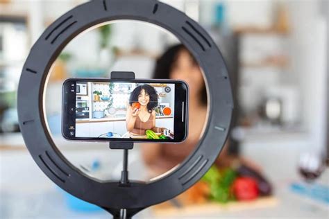 Which Is The Best Vlogging Kit For Beginners? · Blog | SubtitleBee