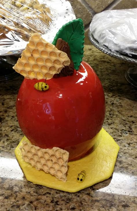 3D Apple Cake - CakeCentral.com