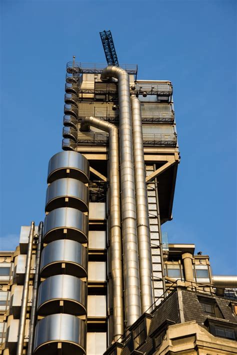 Lloyd's Building in London, UK [3056x4592] : r/ArchitecturePorn