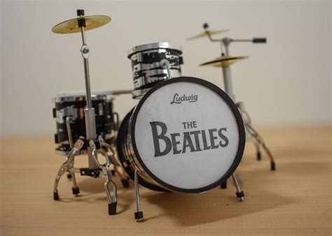 The Beatles Drum Kit (small) - Mini Guitars