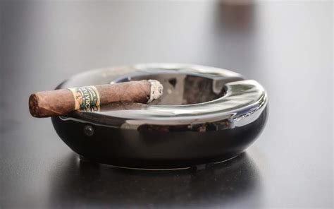 Blog: Cigars Vs. Cigarillos: What Are Differences?