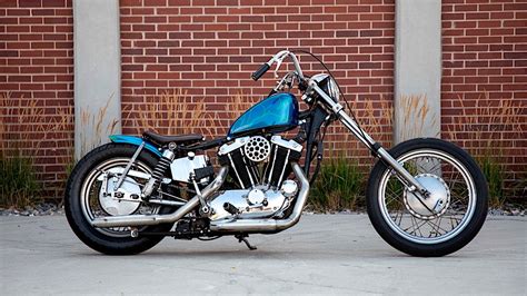 Raked Harley-Davidson Sportster Is a 1971 Chopper Special - autoevolution