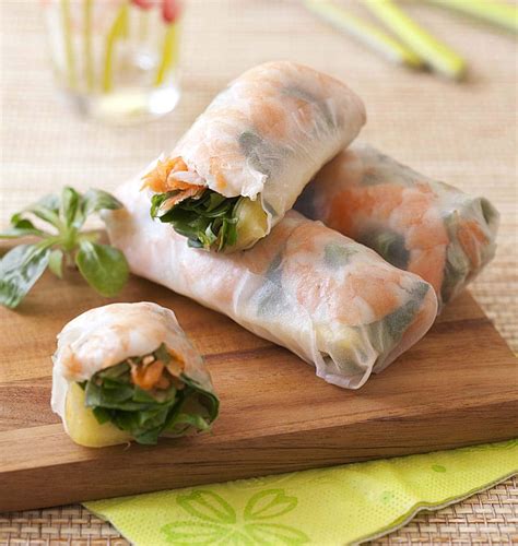 Rouleaux de printemps exotiques, crevettes ananas carottes - Recettes de cuisine Ôdélices