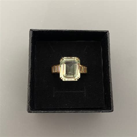 Green Beryl And Diamond Ring In 18ct Yellow Gold - Oh My GIA