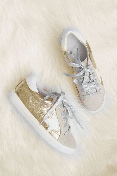 Metallic Lace Up Low Top Star Sneakers-Gold