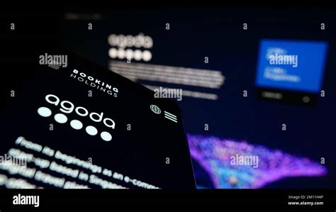 Agoda logo hi-res stock photography and images - Alamy