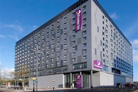 Quality room and quiet - Review of Premier Inn London Gatwick Airport ...