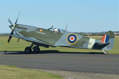 Spitfire pilots and aircraft database - Spitfire RR232