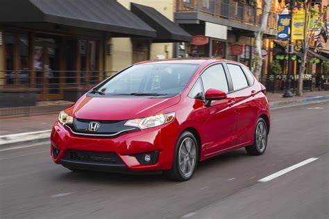 2017 Honda Fit Hatchback Specs, Review, and Pricing | CarSession