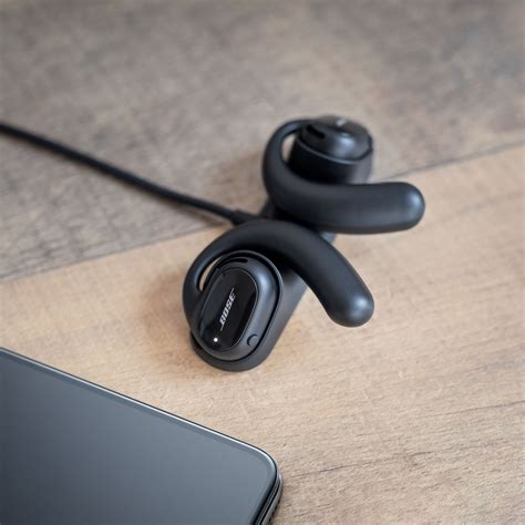 Bose's new "Open Earbuds" look a lot more like hearing aids than TWS headphones - SoyaCincau