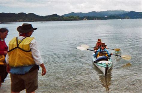 Kayaking the Bay of Islands - Women Travel NZ