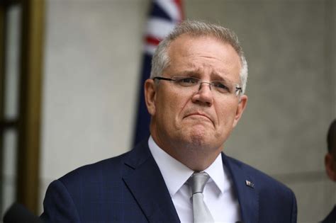 Australia PM Scott Morrison pleads with tourists cancelling trips in bushfires crisis | London ...