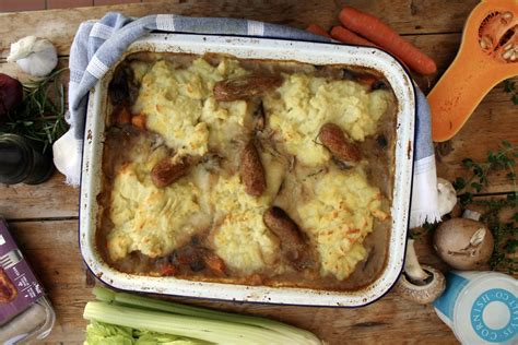 bangers and mash casserole - Dom in the Kitchen