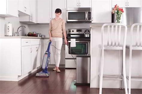 Hoover FloorMate Deluxe Cleaner (FH40160): An In-depth Review - Wife's Choice