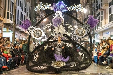 Carnaval Cartagena 2019 Rose Flower Pictures, Halloween Wreath, Wreaths ...