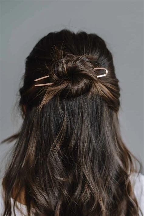 4 Ways To Use A French Hair Pin - an indigo day