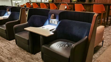 Singapore Airlines Business Class Lounge at Terminal 3 Changi Airport (SilverKris Lounge T3)