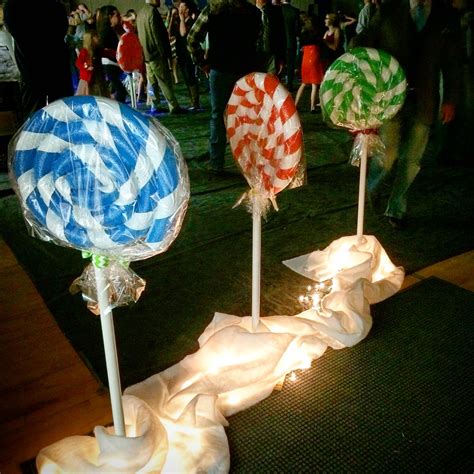 Pool noodle lollipops | Christmas lollipop decorations, Candy christmas decorations, Gingerbread ...