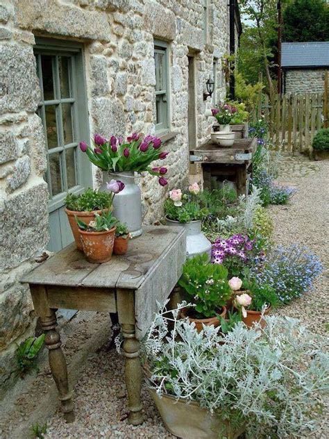 Shabby chic 🍃 | Jardins champêtres, Decoration jardin, Beaux jardins