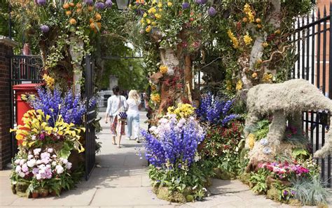 The Complete Chelsea Flower Show Guide - London Perfect