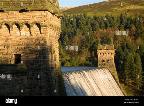 Derwent Reservoir Dam, Peak District National Park, England, UK, Europe ...