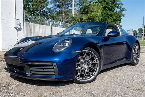 2021 Porsche 911 Targa 4 Review: All the 911 Goodness, Just Breezier ...