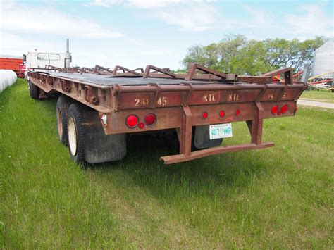 HiBoy Flat Deck Trailer Bale Hauler- 45ft - Bodnarus Auctioneering