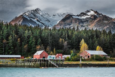 Towns In Alaska: 15 Picturesque Ones You Must Visit - Linda On The Run