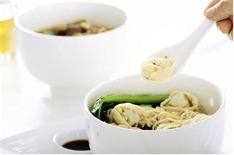 Quick Weekday Dinner: Shrimp Wonton Noodle Soup (Recipe)