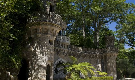 Visiting Sintra palace gardens | Sintra Tours