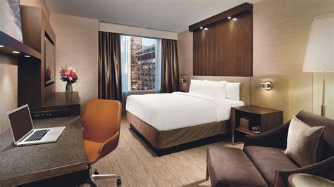 Hotel Rooms on Michigan Avenue | Hyatt Centric Chicago Magnificent Mile