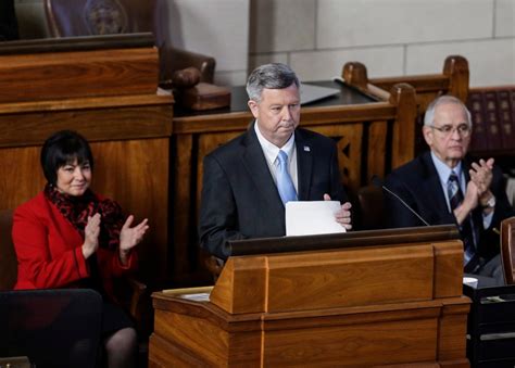 Nebraska governor OKs Keystone pipeline | CTV News