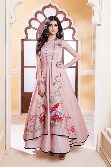 Indian Traditional Clothing Online at Best Indian Clothing Stores in ...